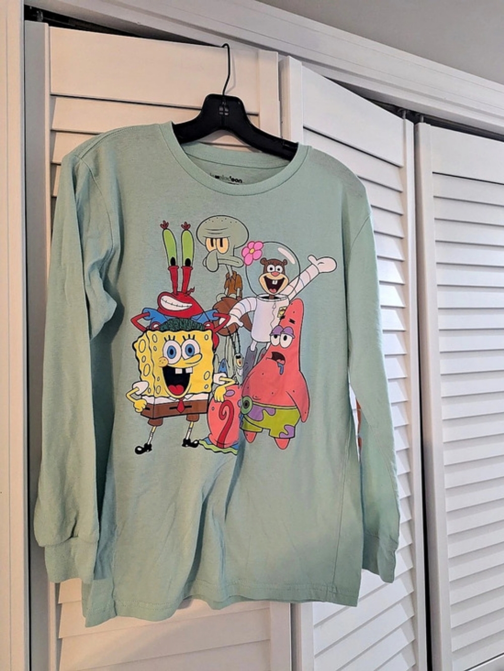 Women's Small Nickelodeon SpongeBob Long Sleeve Graphic Tee